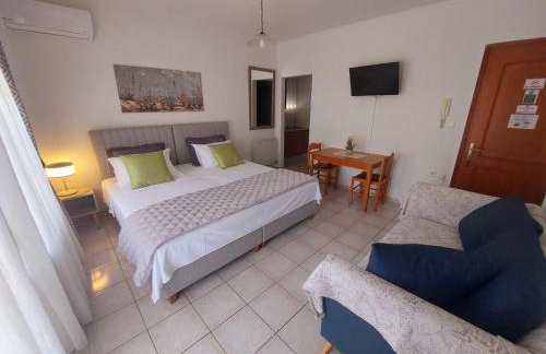 Eleni's Apartments Igoumenitsa - Γκαρσονιέρα 2ου ορόφου επιπλωμένη, εξοπλισμένη - Foto 3