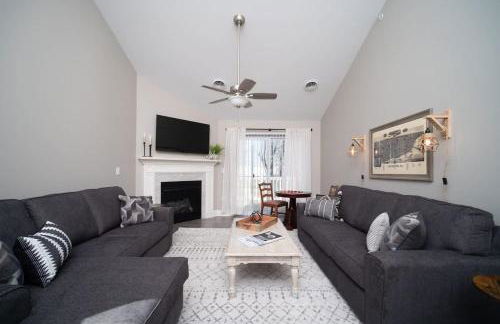 Spacious 2 bed Condo with Office - Foto 2