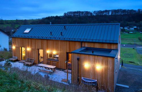 Modernes, ökologisches Design Ferienhaus in der Eifel Vulkaneifel I 2 Schlafzimmer, Sauna, Yoga & Kaminofen, schnelles WLAN & Arbeitsplatz - Foto 16