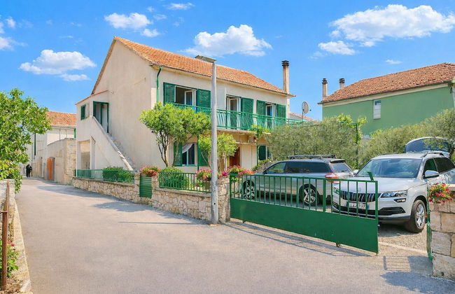 Apartments Ivana - Photo 1