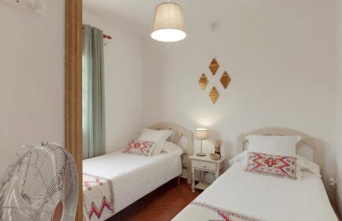 La Casa Amarilla - Photo 3