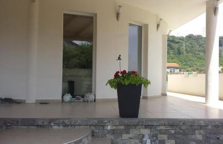 Nina Villa - Foto 53