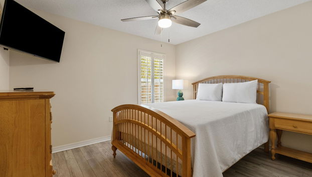 Here Comes Sunshine by Southern Vacation Rentals - Photo 5, Room