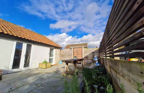 The Little Cottage - Peaceful, Dog Friendly Cottage in 5 Acres - Photo 2