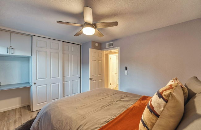 2BR Sleeps 6 Pool BBQ Gym Hot Tub & Bar Hopping! - Foto 5