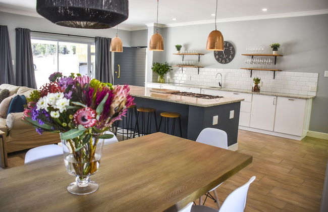 Saints Rest - Photo 16