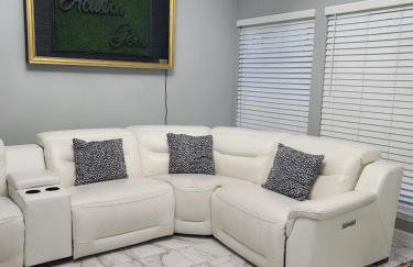 HoustonGem Private Pool & Hot Tub 20 Min to DT - Foto 7