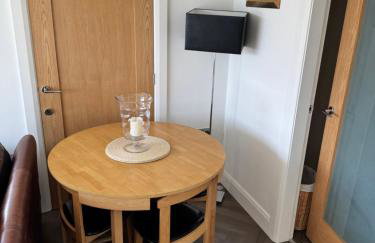 Lakeside Apartment - Photo 8
