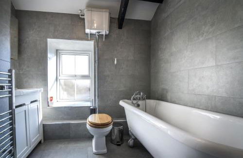 Barn Conversion - Hot Tub - Penally - Tenby - Photo 19
