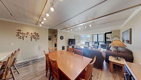 Spacious 3 Bed 3 Bath Condo with Pool - Foto 2