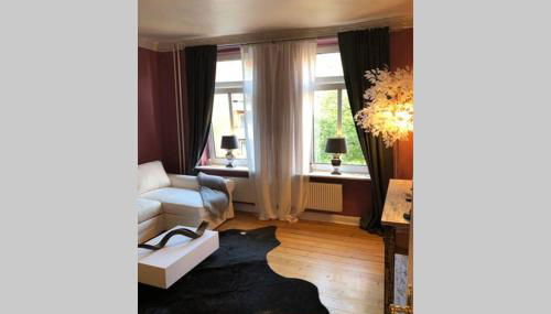 Perfekter Altbaucharme in zentraler Lage ! - Foto 5