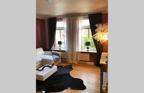 Perfekter Altbaucharme in zentraler Lage ! - Foto 5