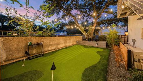 Luxe 9BDR Retreat w Putting Green Game Room Bouldin Collective by AvantStay - Foto 3, Other