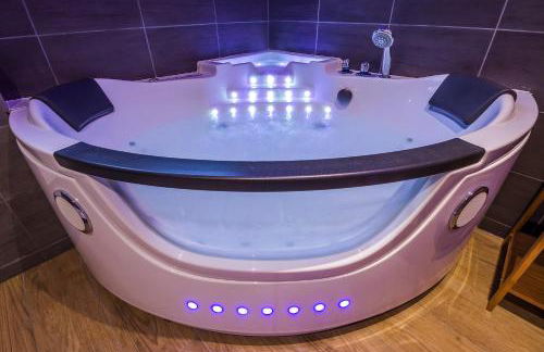 Escapade en Bord de mer avec Sauna et Spa Privés - Foto 34