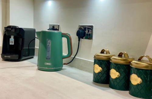 Group Contractor Stay 3 Bed House Bedford Parking WiFi - Foto 28