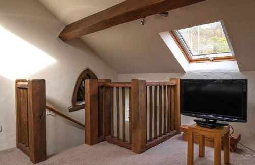 PLAS IWRWG GRANARY - Stunning Barn Conversion based in North Wales - Photo 39