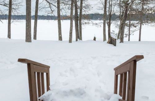 Bayview Cottage 3BR Fireplace Lakefront - Photo 21