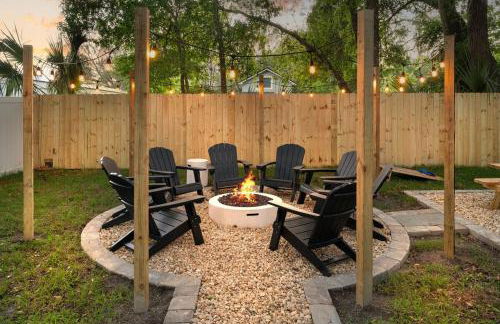 New-Dog Friendly,Hot Tub, Fire-pit, 1 mile to DTWN - Foto 15