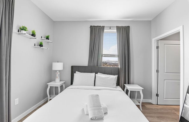 Furnished Apartments near Encore Boston - Photo 54