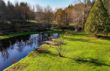 4-Bedroom Chateau in Southern Washington- Luxurious Retreat with Pond & Creek - Foto 9