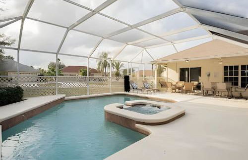 Casa 4Q c/ Piscina e Game Room – Perto Disney - Foto 1