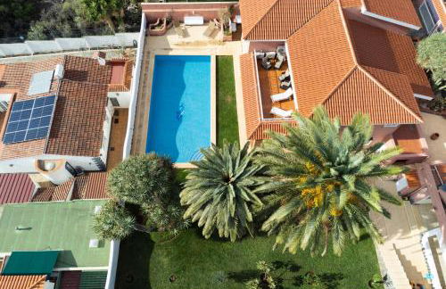 One & Only Sports and Relax Villa by Eden Rentals - Foto 69