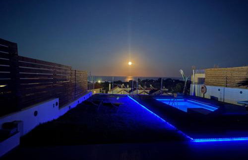 Sea View Sunrise Luxury Apartment - Foto 22