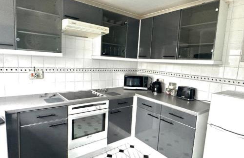 Homely 2 bedroom house, parking - Foto 7