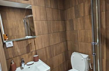 Appartements 4, 5 et 10 personnes rénovés en centre-ville - Foto 24