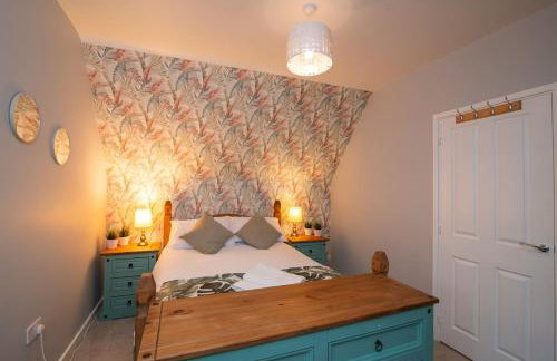 Large 4BDR House By Hyped Properties Short Term Rental Agency With Free Parking & Long Stays Shirebrook - Foto 28