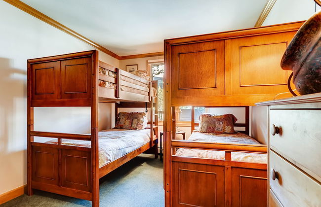 Highlands Area by East West Hospitality - Photo 36