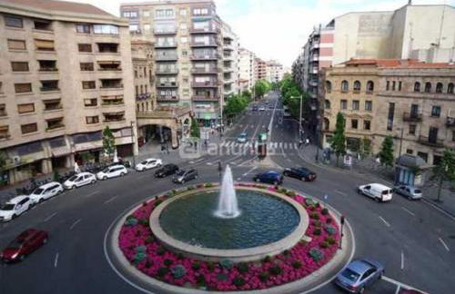 Apartamentos Salamanca Puerta Zamora, Centro, Wifi con salón y 2 dormitorios, Parking - Photo 1