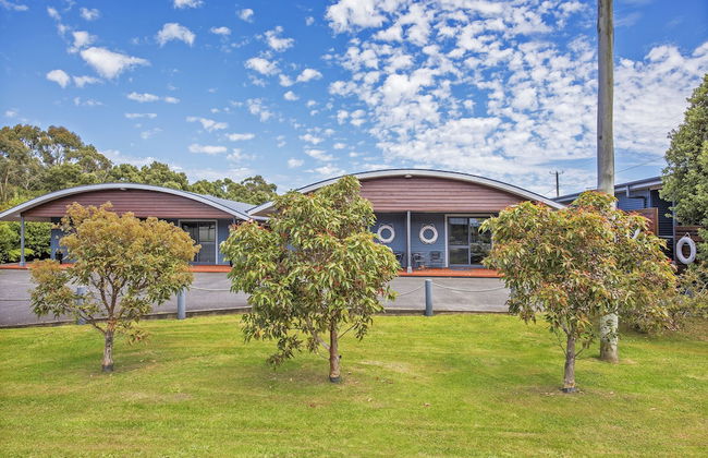 Strahan Bungalows - Photo 31