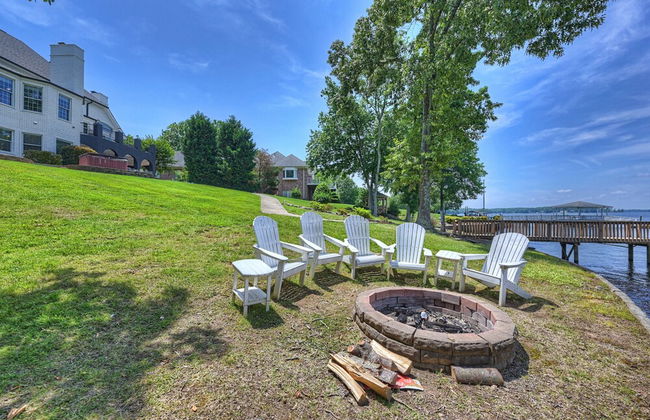 Make a Big Splash in 7BR Lake Norman Home! - Foto 77