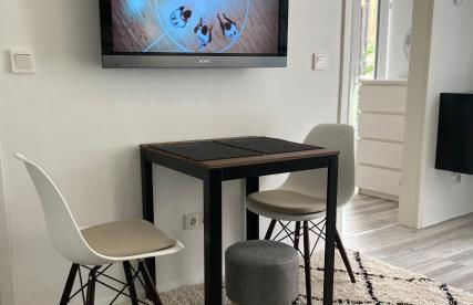 Living at Saarpartments - AdultsOnly - Business & Holiday Homes with Kitchen for Long- and Short Term stay, 3 min to St Johanner Markt and Points of Interest - Foto 3