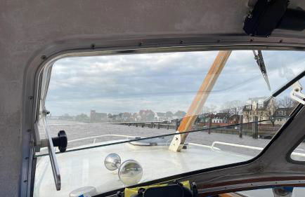 Süsses Motorboot - Bremen Überseestadt - Foto 34