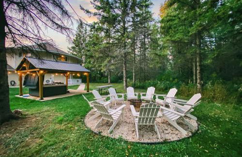 Cozy Retreat HotTub, FirePit, Arcade Fun & Dogs! - Foto 2