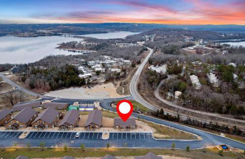 Private Hot Tub, Lake View, 65400 of Free Daily Tickets, Unique Floor Plan! - Foto $