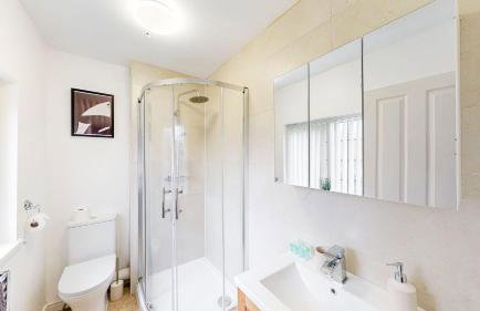 Modern Home, Sleeps 8, Parking - Foto 13