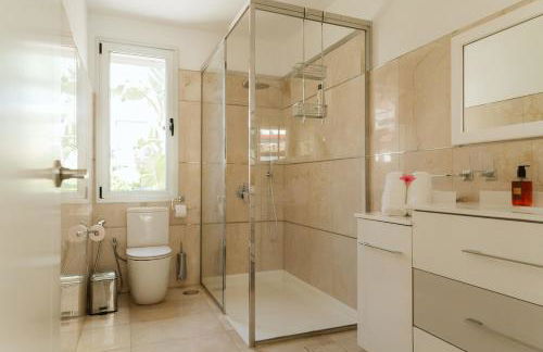 Villa Helene Tauro, Heated Pool, Wi-Fi, BBQ - Photo 56