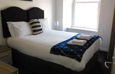 No 1 - 2 bedroom apartment in Lanark Town Centre - Photo 6