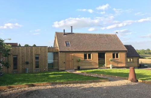 The Cowshed, Tunbridge Wells - Photo 13