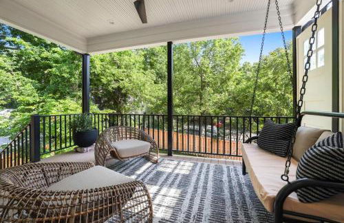 Tovey House-Walk to Downtown and Campus - Photo 48