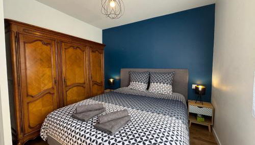 Gîte des Tamaris Maison Chaleureuse proche Circuit - Photo 3, towels, wardrobe