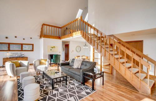 All-Season Lodge 40 Acres Walk to Elkhart Lake! - Foto 4