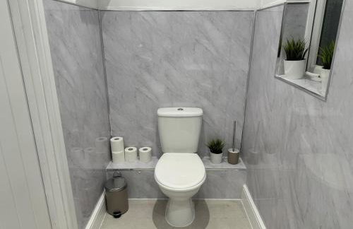 Private cinema studio guest house with garden - Foto 10