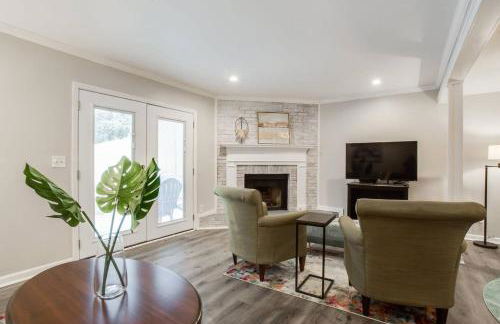 Modern + Cozy Townhome - minutes to Avalon w/king - Foto 6