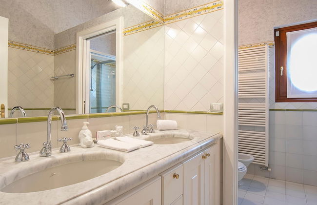 Villa Faccioli Magnolia With Shared Pool - Foto 53