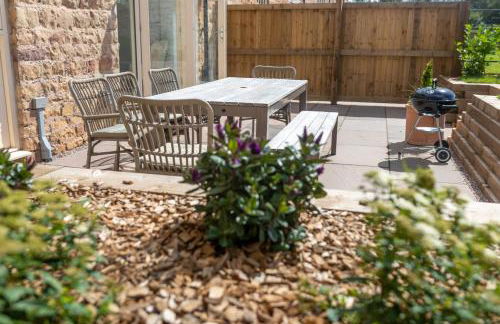 Butterwick - Barn Conversion with a hot tub on a Country Estate - Photo 12