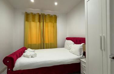 2BR Bungalow with Parking - Sunbeam Haven - Foto 5